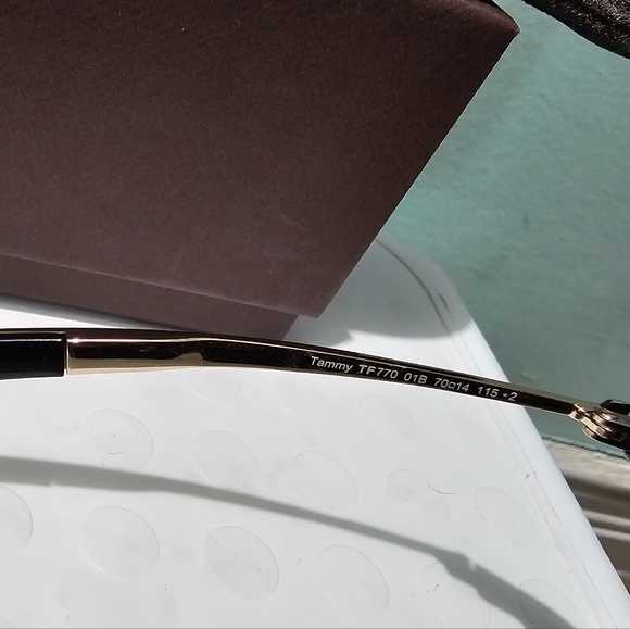NIB TOM FORD Tammy TF770 01B Black Sunglasses - Picture 8 of 9